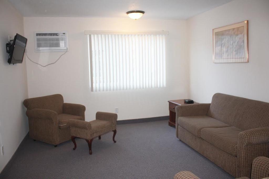 Main Street Lodge And Suites Port Huron Room photo
