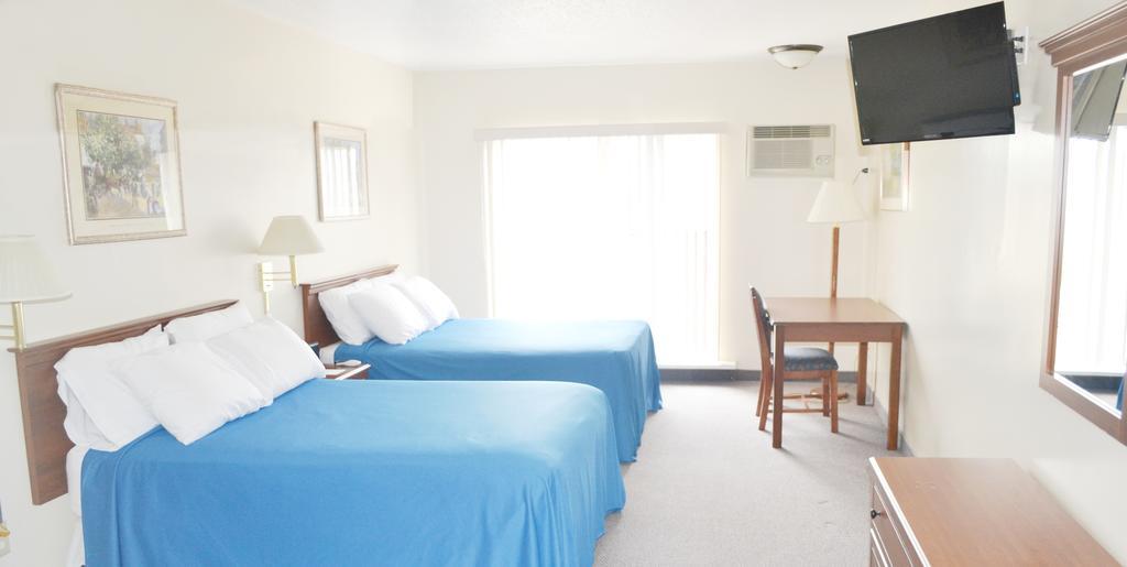 Main Street Lodge And Suites Port Huron Room photo